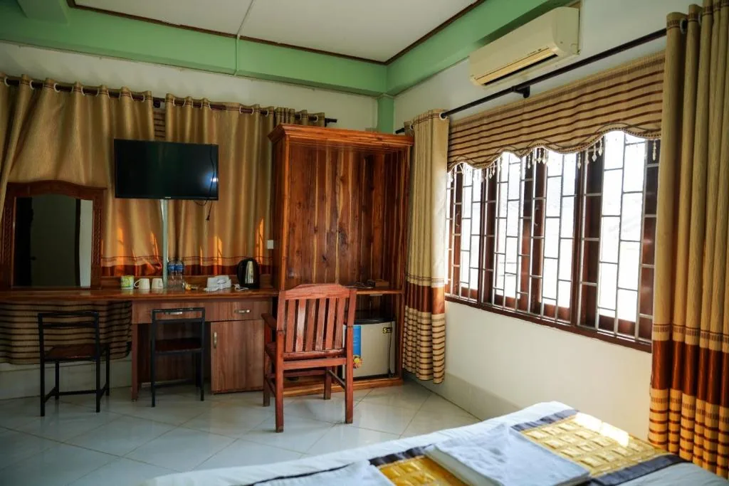 Double Room with Balcony — Bountang Mountain View Riverside Hotel